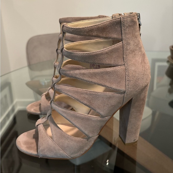 Marc Fisher Heels - Picture 5 of 6